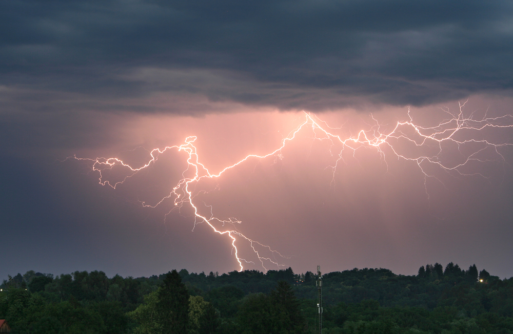 Metal roofs attract lightning in Layton, Utah